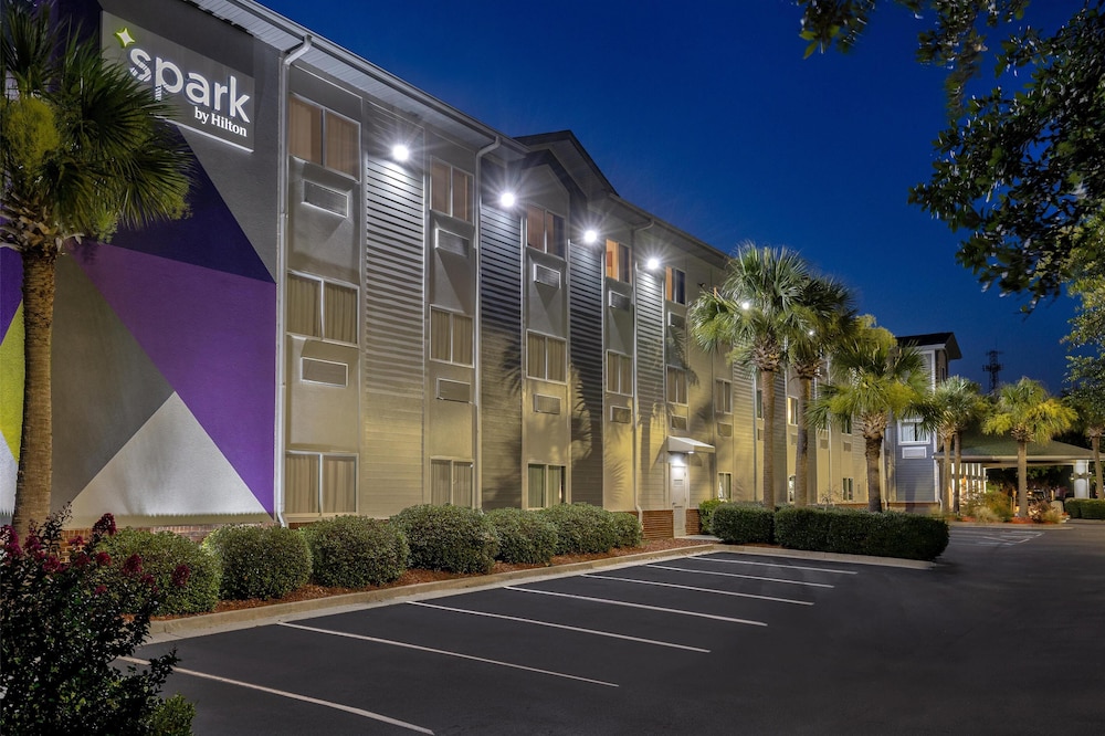 Spark by Hilton Wilmington Carolina Beach Rd - photo 28