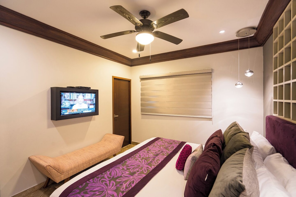 Pinnacle Resorts 220