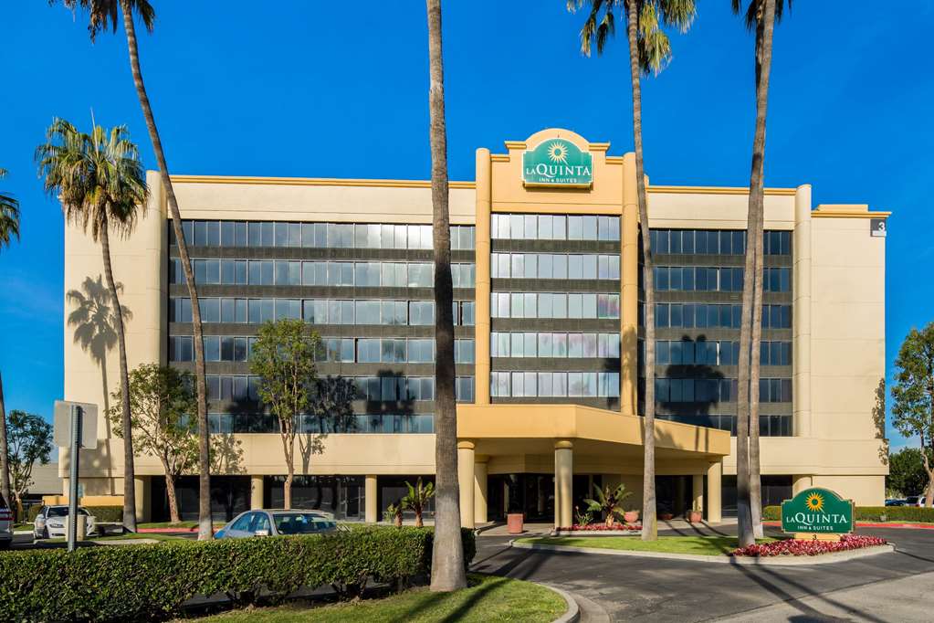 La Quinta Inn & Suites by Wyndham Buena Park - featured photo
