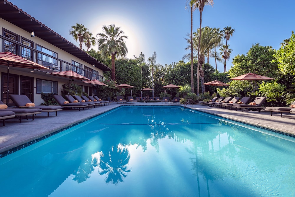 Santiago Resort Palm Springs Premier Gay Men s Resort - last minute hotel in Palm Springs