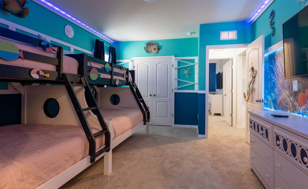 7587oml Solterra Resort 7 Bedroom Home by RedAwning - photo 12