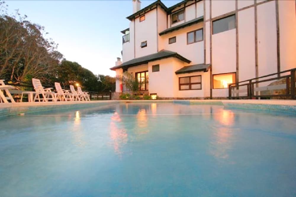 Villa Ostende Apart Hotel Spa in Pinamar, Argentina