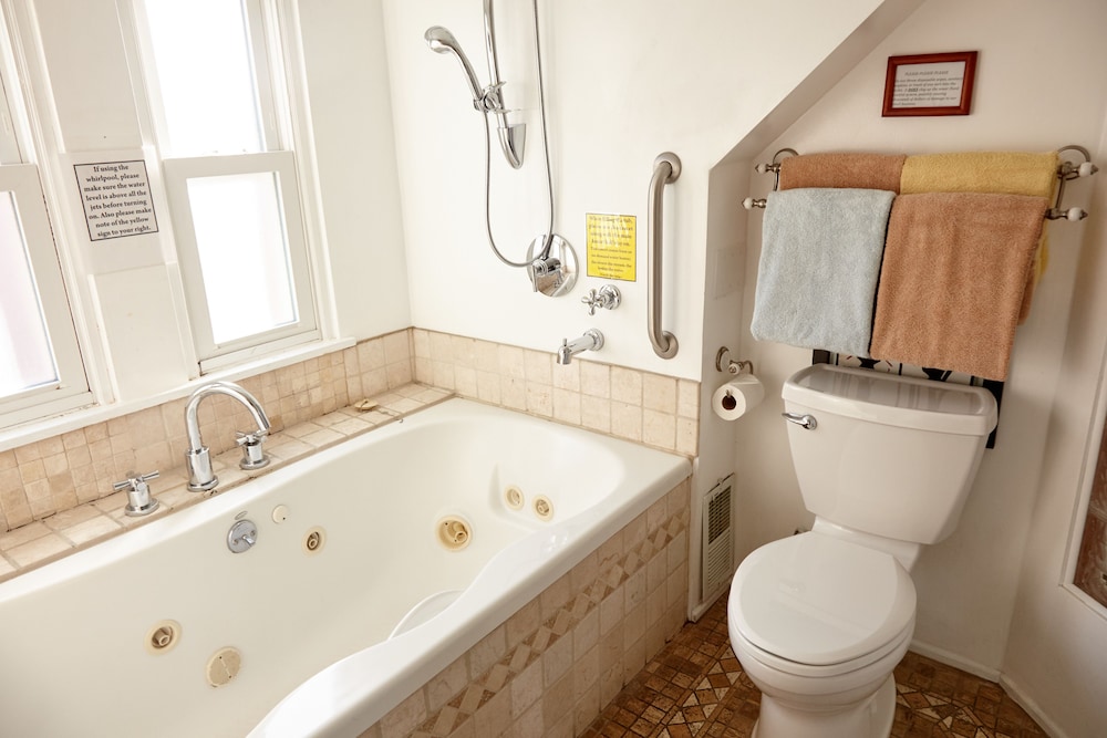 Ray's Bucktown B&B - photo 43