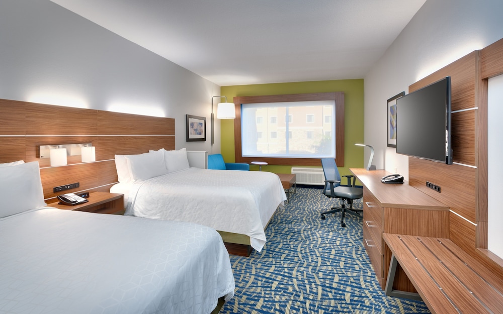 Holiday Inn Express & Suites Gainesville I 75 by IHG - photo 13