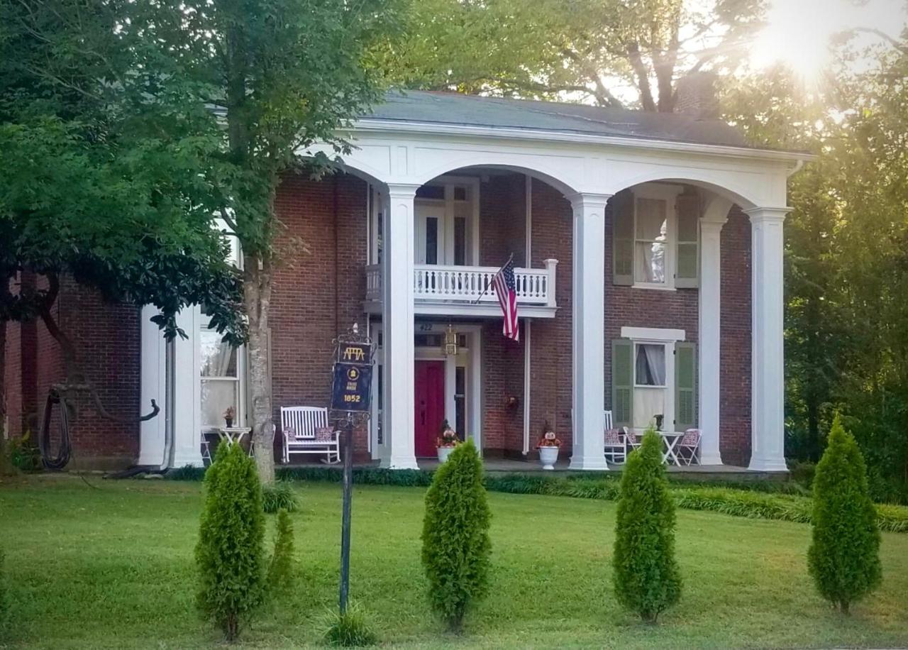 Belmont Inn — 4-Star Luxury Hotel in Shelbyville, United States