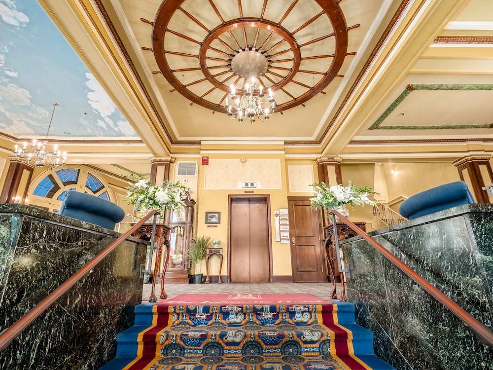 The Lafayette A grand Riverboat Era Hotel - photo 62