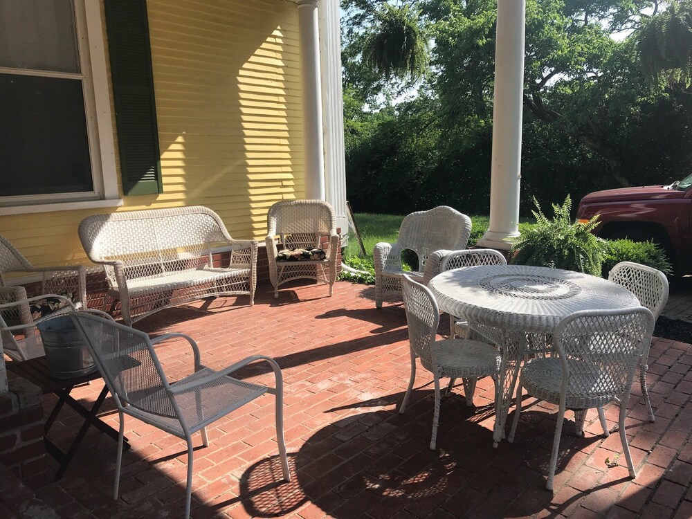 Six Acres Bed & Breakfast - featured photo