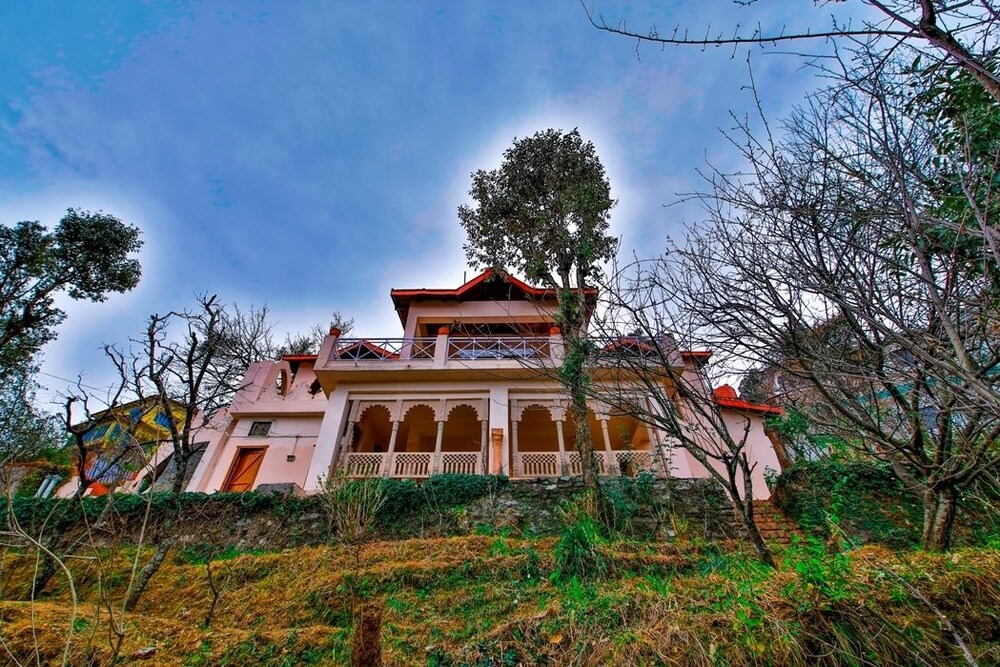 Seclude Arthouse Uttarakhand - carbon neutral hotel in Naini Tal