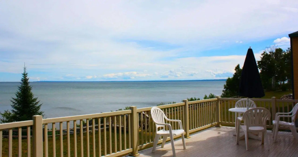 Magnuson Grand Lakefront - photo 11