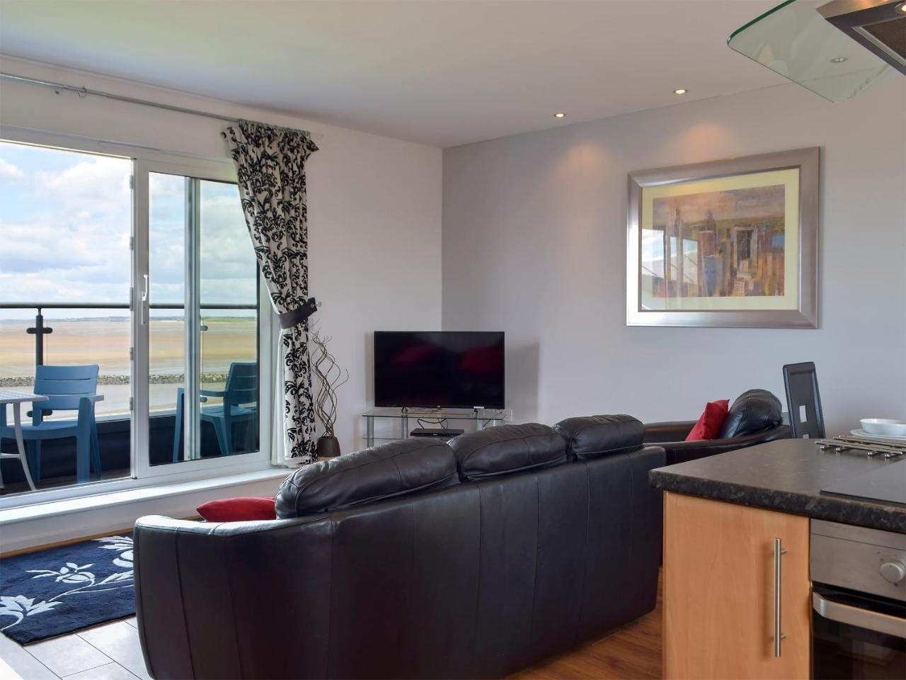 Seaview - carbon neutral hotel in Llanelli