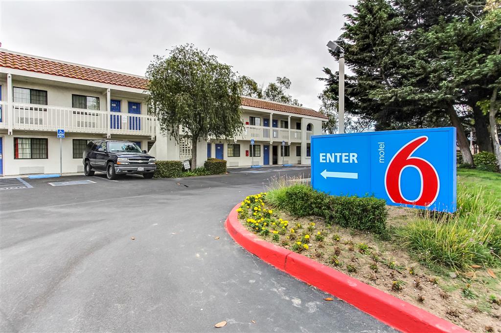 Motel 6 Salinas CA North Monterey Area - featured photo