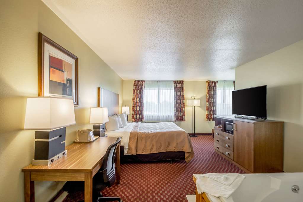 Quality Inn Mineral Point - photo 18