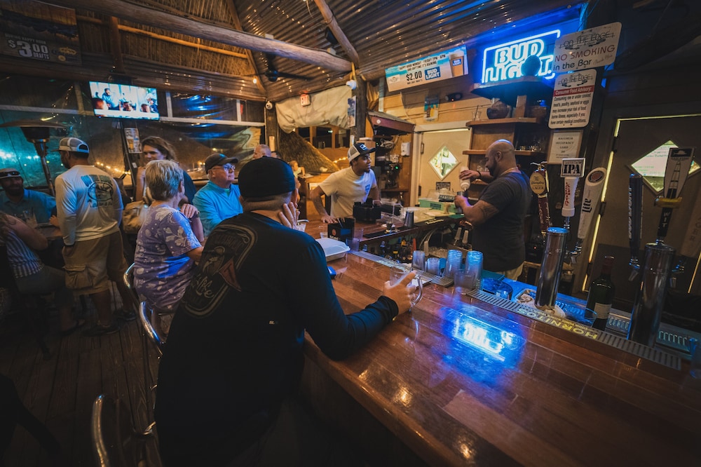 Dockside Inn & Resort - photo 45