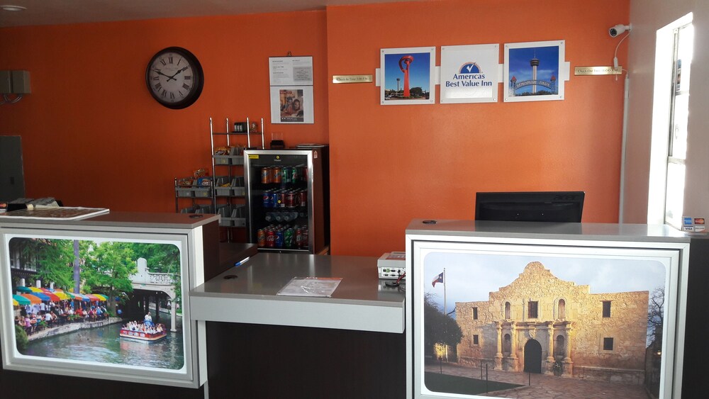 SureStay Hotel by Best Western San Antonio Riverwalk - photo 3