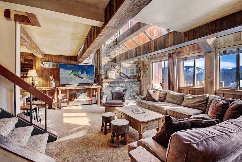 Beaver Run Peak 9 Penthouse by RedAwning - featured photo