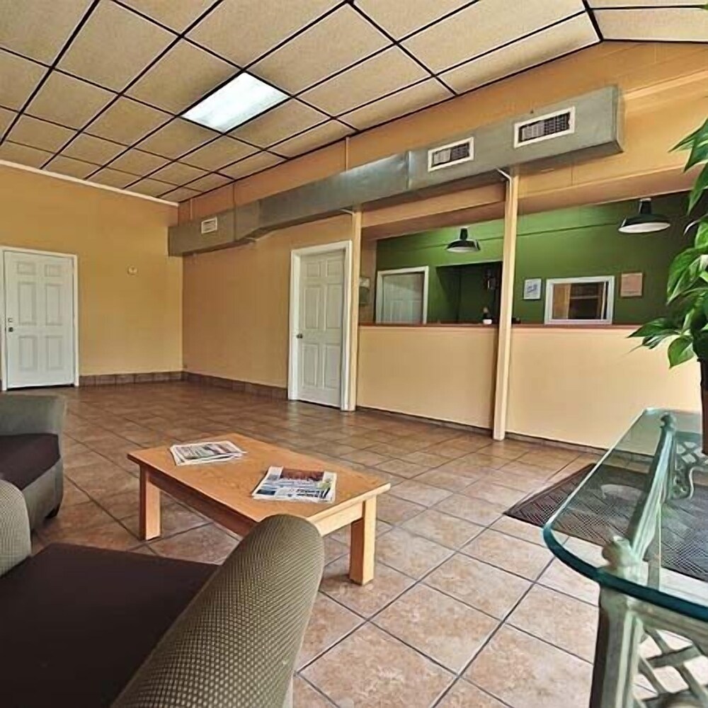 Relax Inn Guin - photo 2