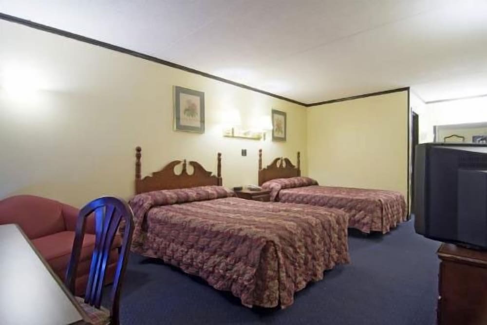 Rodeway Inn Charlotte South - photo 5