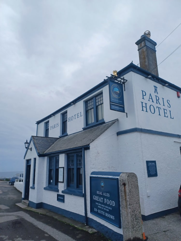 The Paris Hotel in Helston, United Kingdom