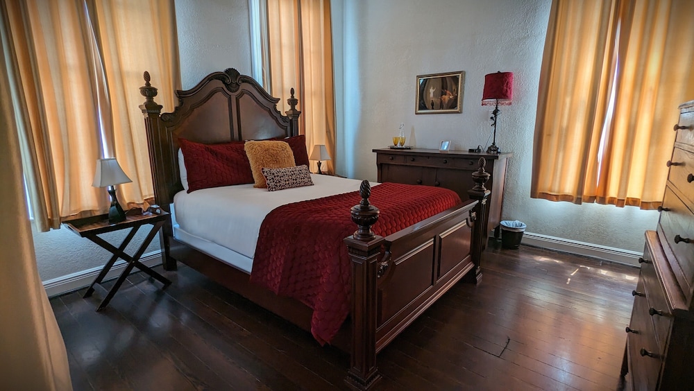 The 1890 Freeman House - photo 17