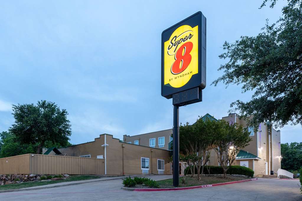 Super 8 by Wyndham Garland Rowlett East Dallas Area - photo 4