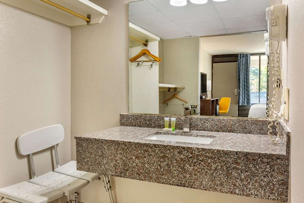 Days Inn & Suites by Wyndham Rocky Mount Golden East - photo 53