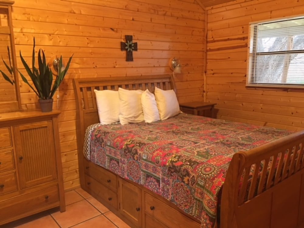 Frio Springs Lodges - photo 14
