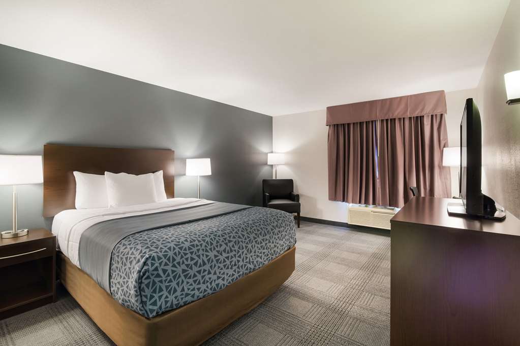 Econo Lodge Williston - photo 9