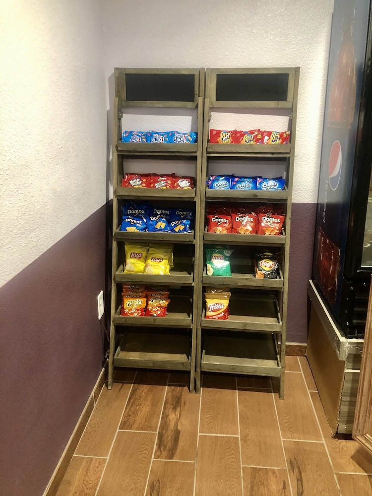 Motel 6 Williams AZ Downtown Grand Canyon - photo 22