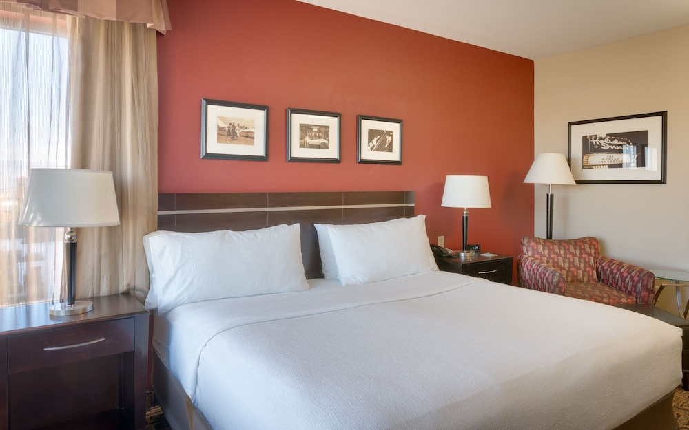Holiday Inn Hotel & Suites Salt Lake City Airport West by IHG - photo 9