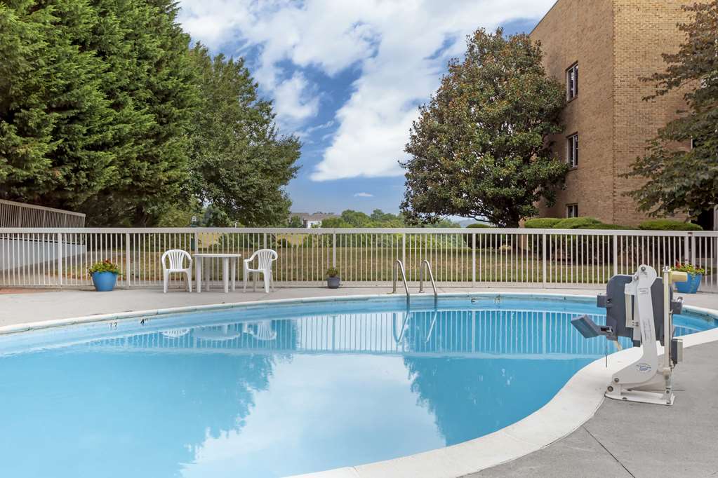 Comfort Suites Inn at Ridgewood Farm - photo 25