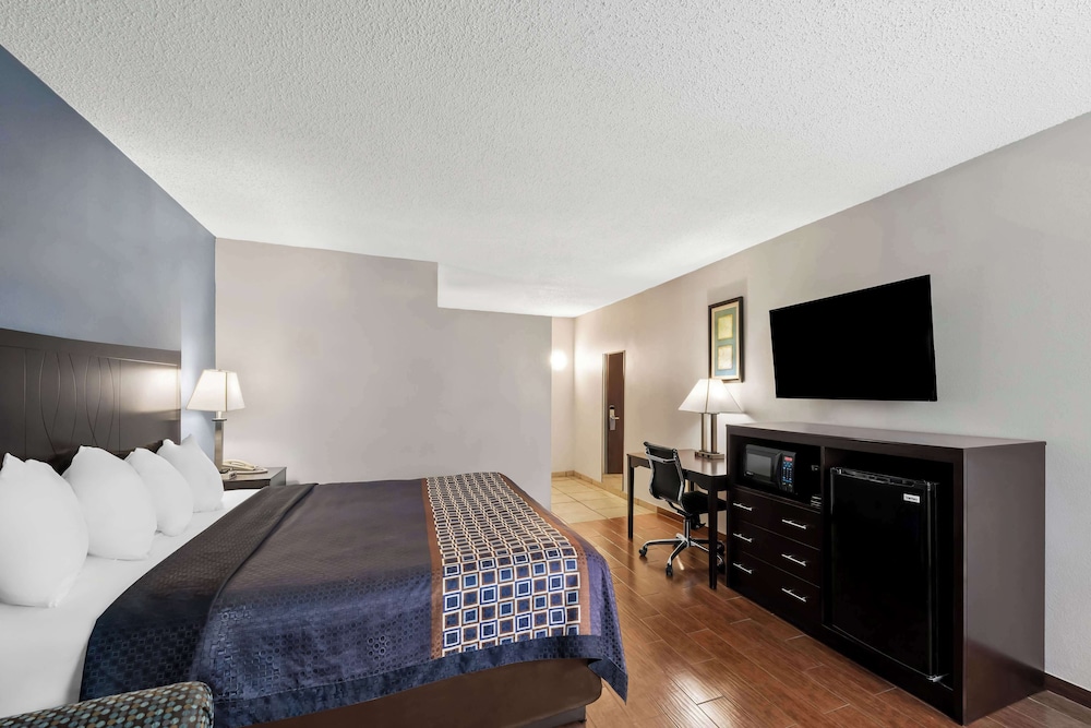 SureStay Plus Hotel by Best Western Lubbock Medical Center - photo 10