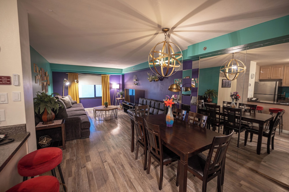 Stay Together Suites 2Bd 2Ba Apartment — 4-Star Luxury Hotel in Las Vegas, United States