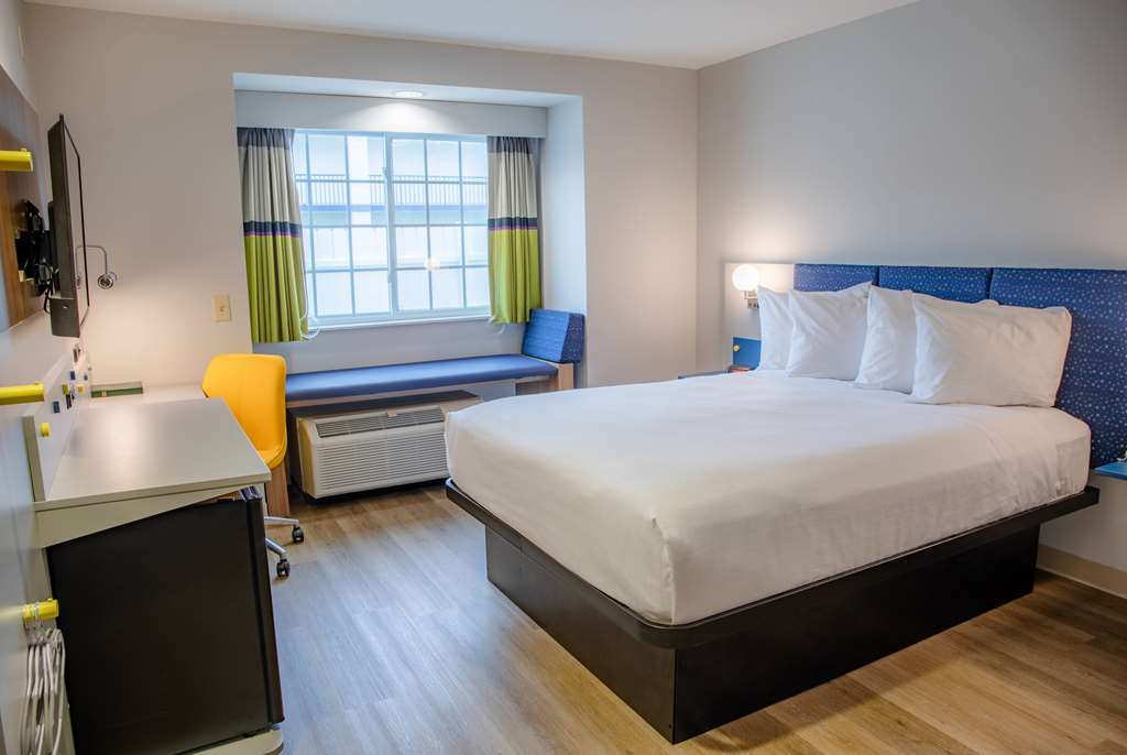 Microtel Inn & Suites by Wyndham Kingsland Naval Base I 95 - photo 20