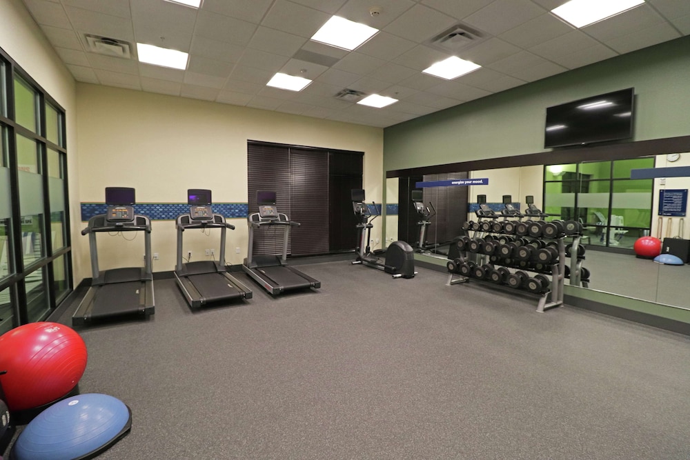 Hampton Inn Kearney - photo 39