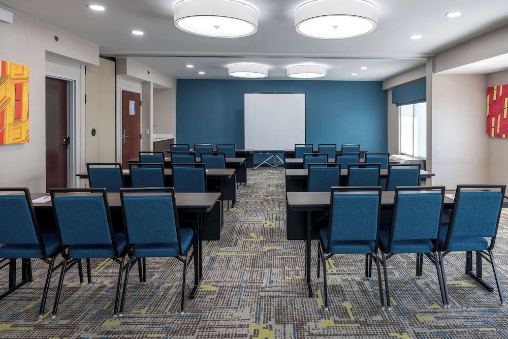 Hampton Inn & Suites Alpharetta Roswell - photo 60