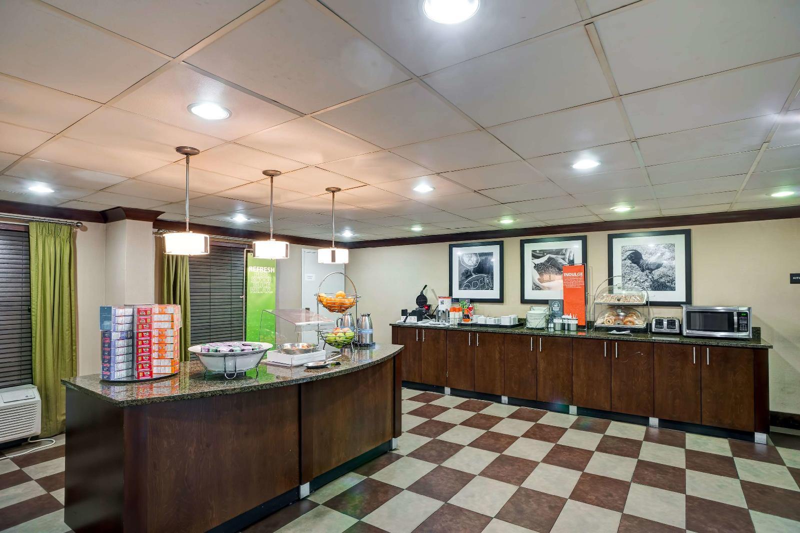Quality Inn Hamilton Place - photo 23