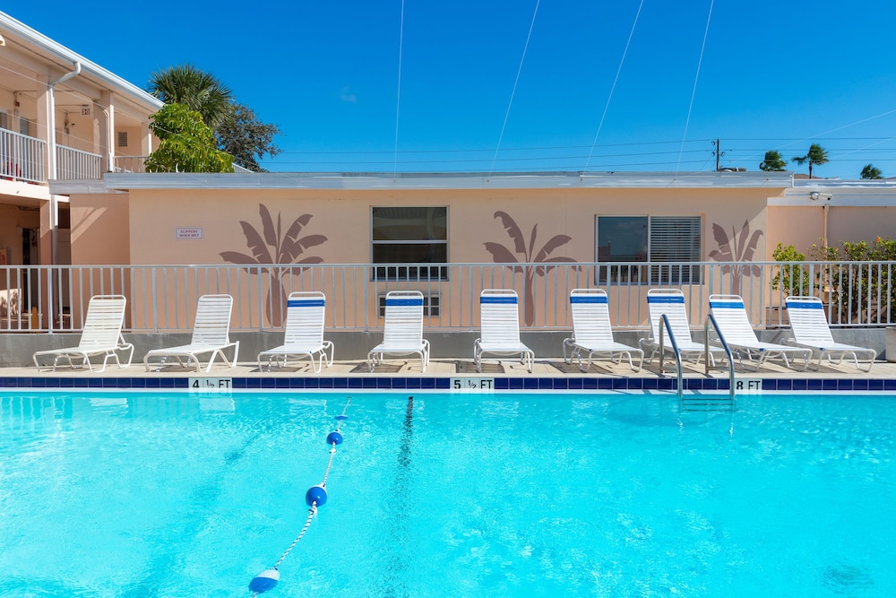Belleair Beach Resort Motel - photo 39
