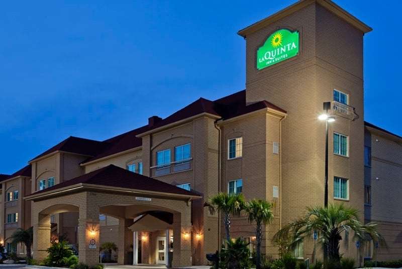 La Quinta Inn & Suites by Wyndham Hinesville Fort Stewart - photo 2