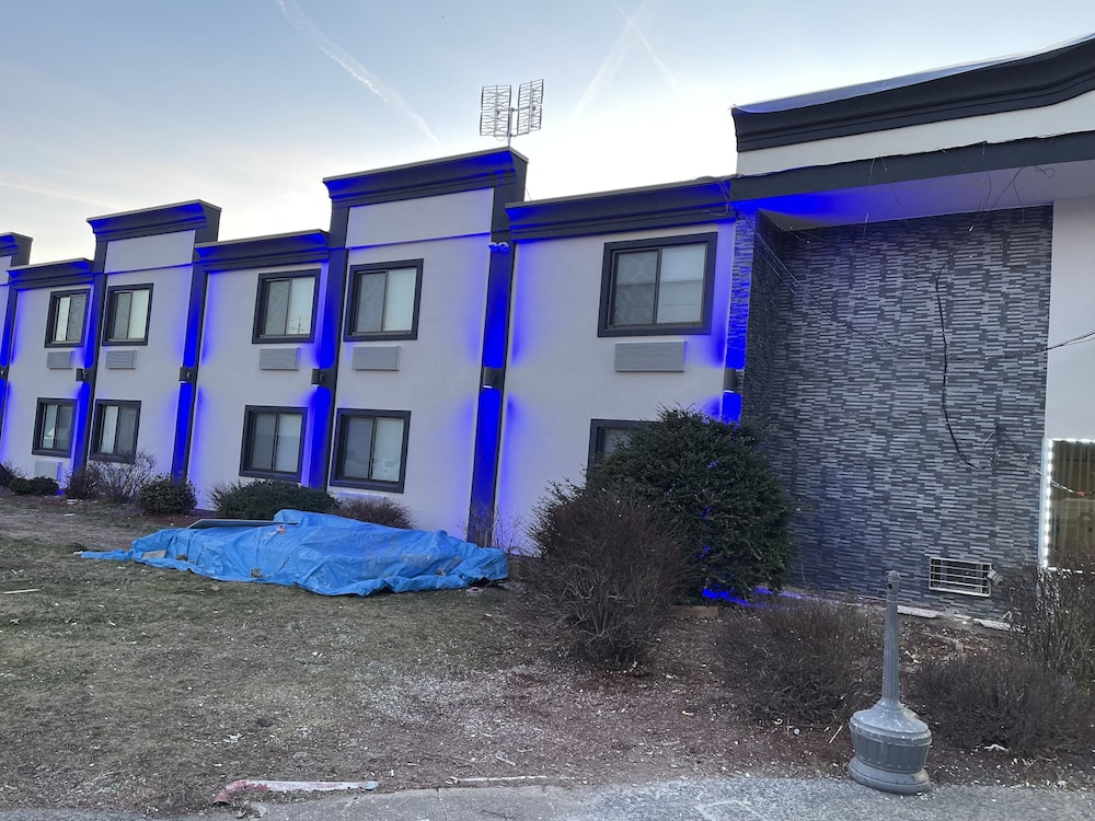 The Wayne Inn - photo 32