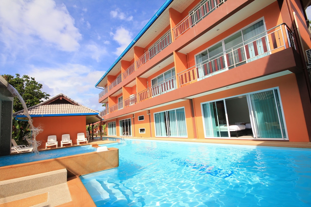 Lanta Fevrier Resort in Ko Lanta, Thailand