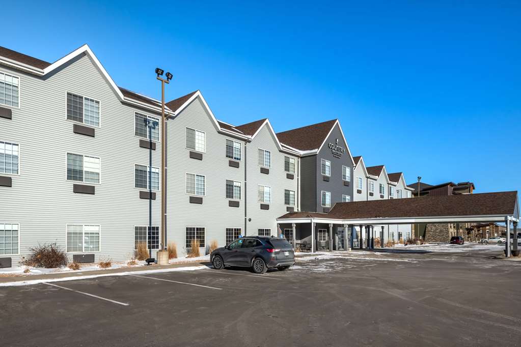 Country Inn & Suites by Radisson Watertown SD - featured photo