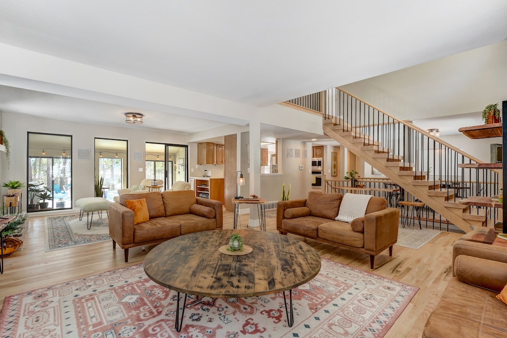 Falcons Overlook in Monument, United States