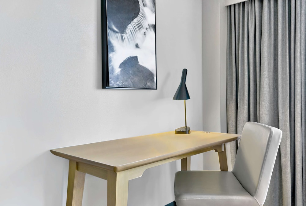 DoubleTree by Hilton Davenport - photo 24