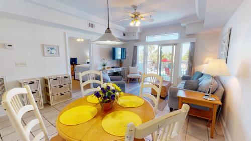 Bay View Villas 104 by Tybee Beach Vacation Rentals — 4-Star Luxury Hotel in Tybee Island, United States