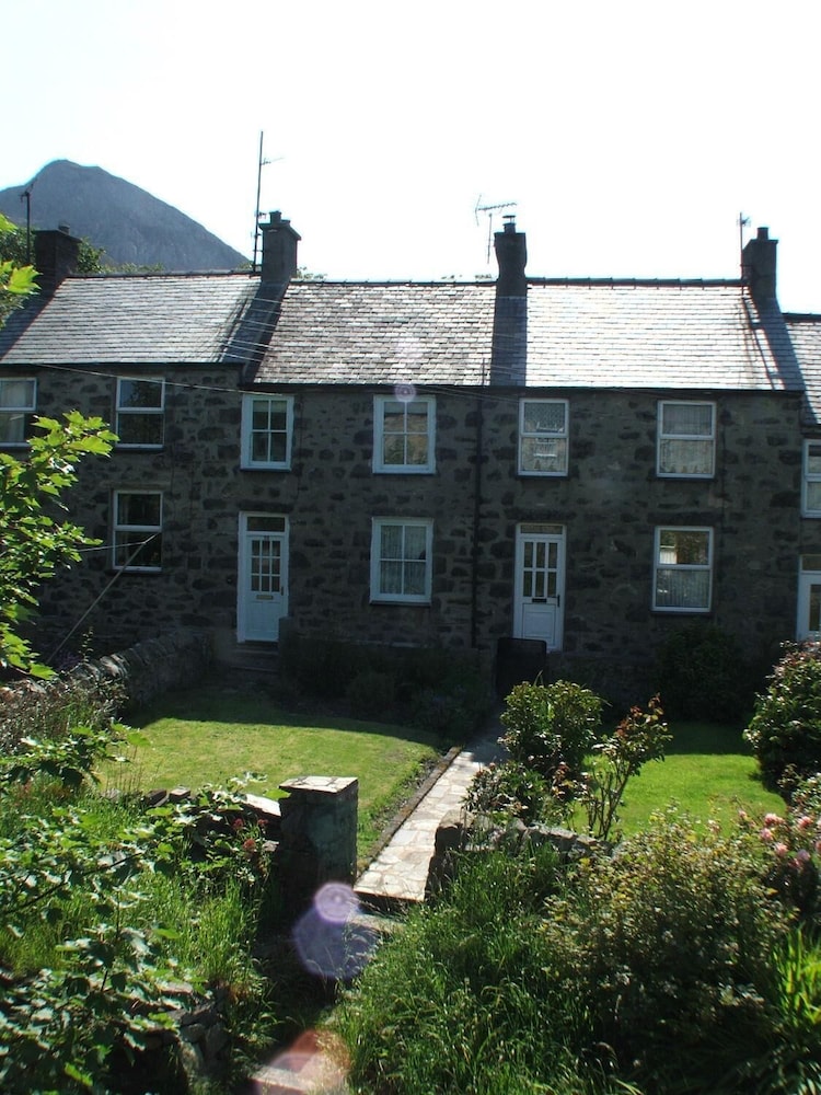 Pen Llyn Quarryman's Cottage — 4-Star Luxury Hotel in Caernarfon, United Kingdom