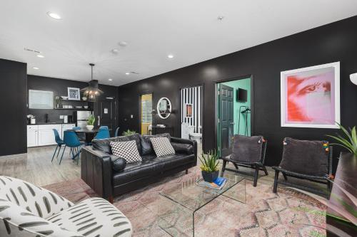 Condo Near Downtown WALK to restaurants bars & music — 4-Star Luxury Hotel in Nashville, United States