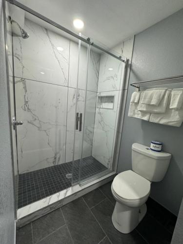 America's Value Inn - photo 9