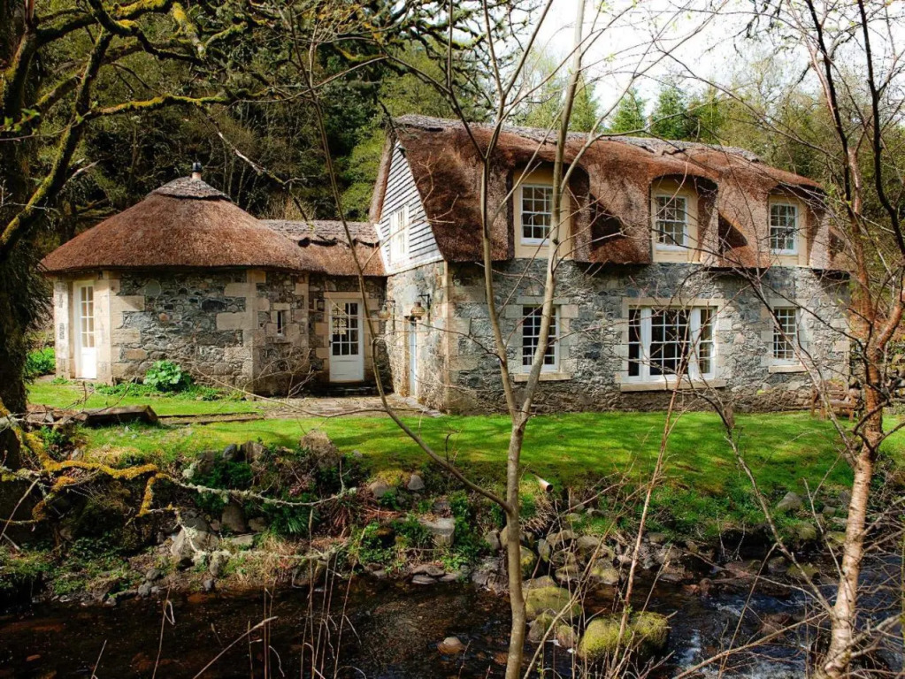 Forget Me Not Skkz — 5-Star Luxury Hotel in Dalmellington, United Kingdom
