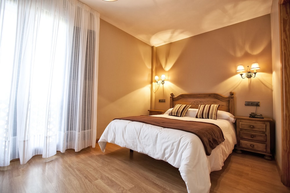Hotel Santa Cruz - last minute hotel in Cangas De Onis