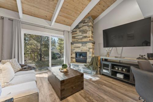 Tahoe Bliss: Ski Hike & Relax